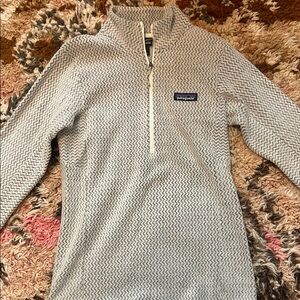 Patagonia Zigzag Patterned Gray Pullover